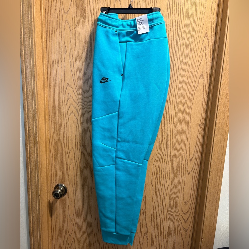 Nike Tech Joggers